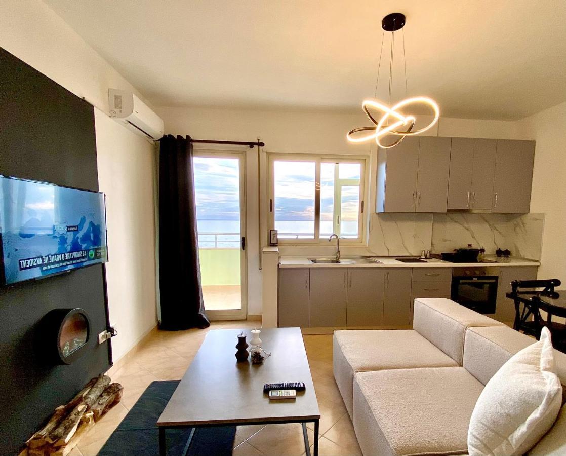 Cozy Seaview Apartment Vollga Central Durrës Kültér fotó